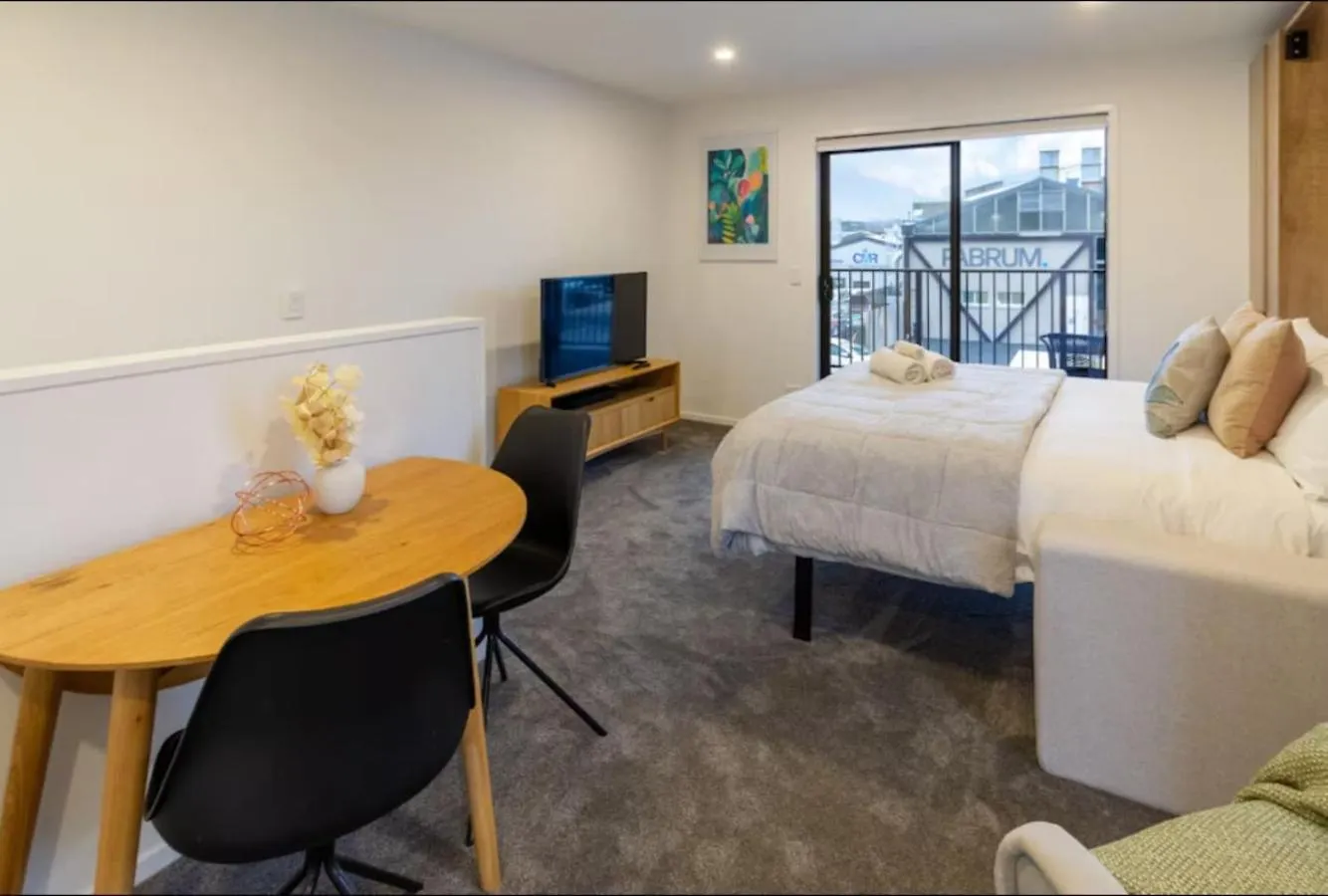 Luxury Studio Cbd Christchurch Apartment