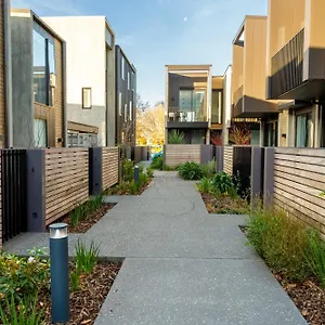 Latimer Square 1 Bed 1 Bath - Single Level Apartment